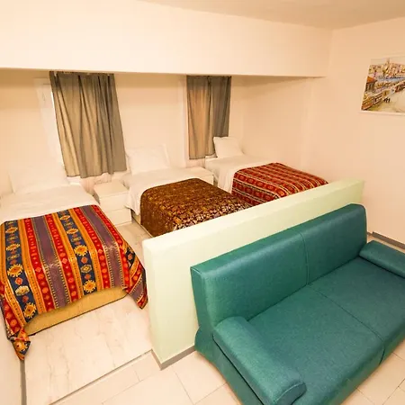 Seven Art Feslegen Apartament *