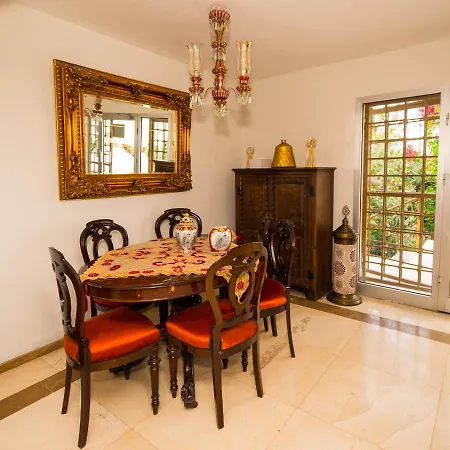 Seven Art Feslegen بودروم