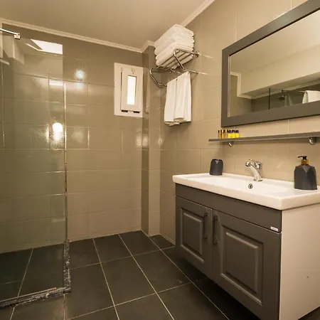 Seven Art Feslegen بودروم